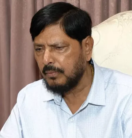 'गृह मंत्री शाह देश के लिए काम कर रहे हैं, पीएम पद की तैयारी नहीं', राज ठाकरे पर बरसे रामदास अठावले