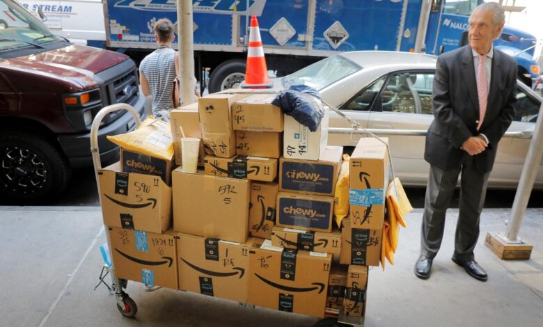 How does drop shipping on Instagram affect users? | Explained